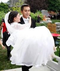 刘烨最新微博爆料,揭秘家庭生活点滴，温馨瞬间感动网友